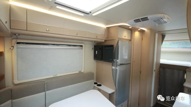 老人孩子房車(chē)旅行，選擇這款房車(chē)合適