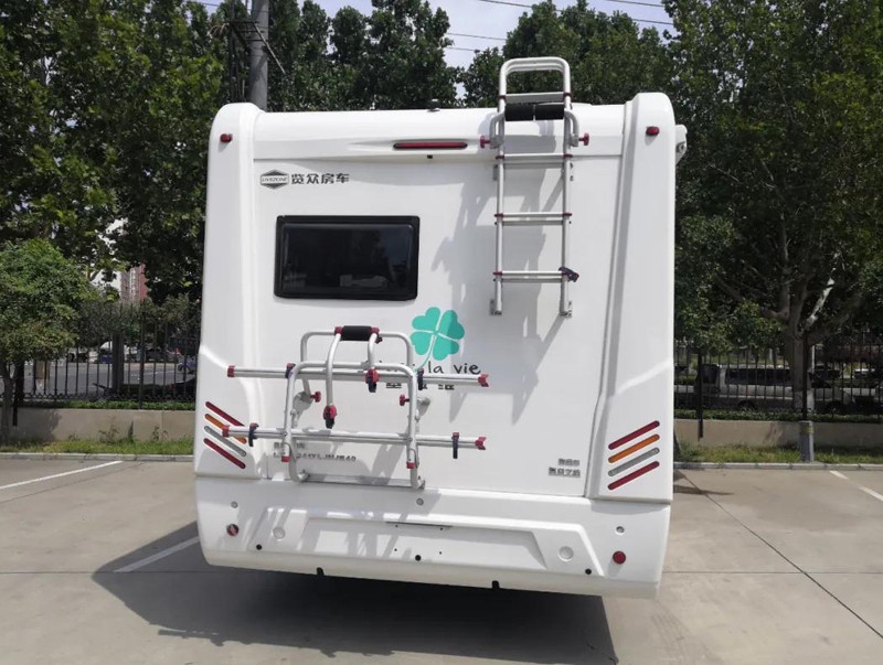 過幾天沈陽特熱鬧，這么多房車