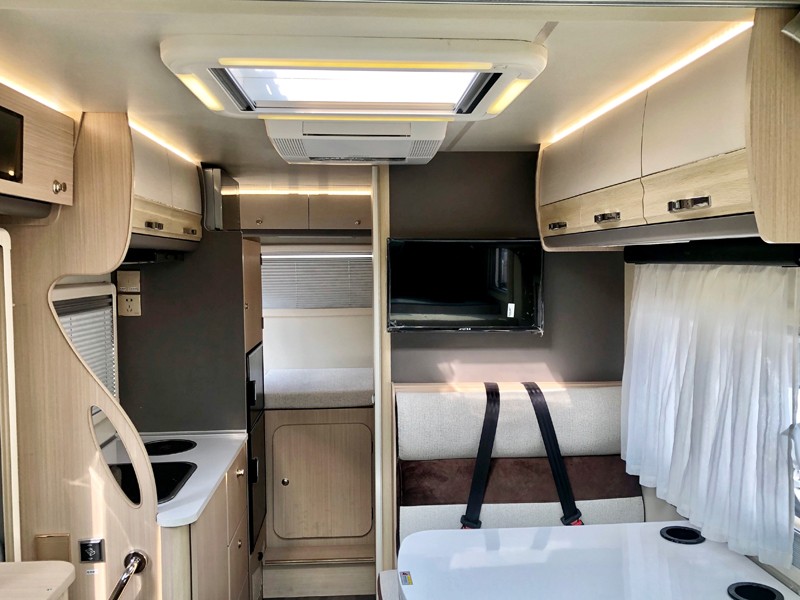 既安全又舒適，選這款房車(chē)才對(duì)