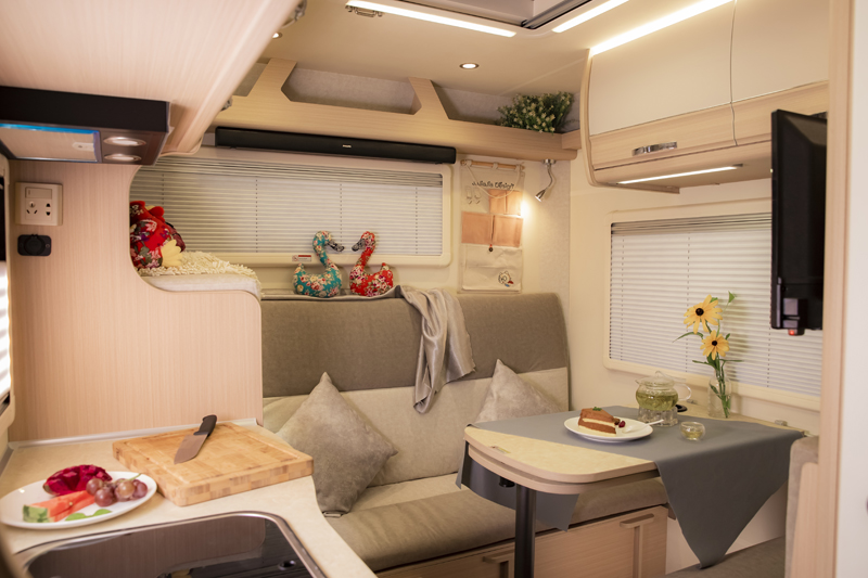 上下鋪床的房車，空間利用真合適