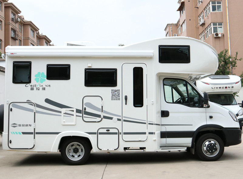 要大空間也更舒適，這樣的房車很棒