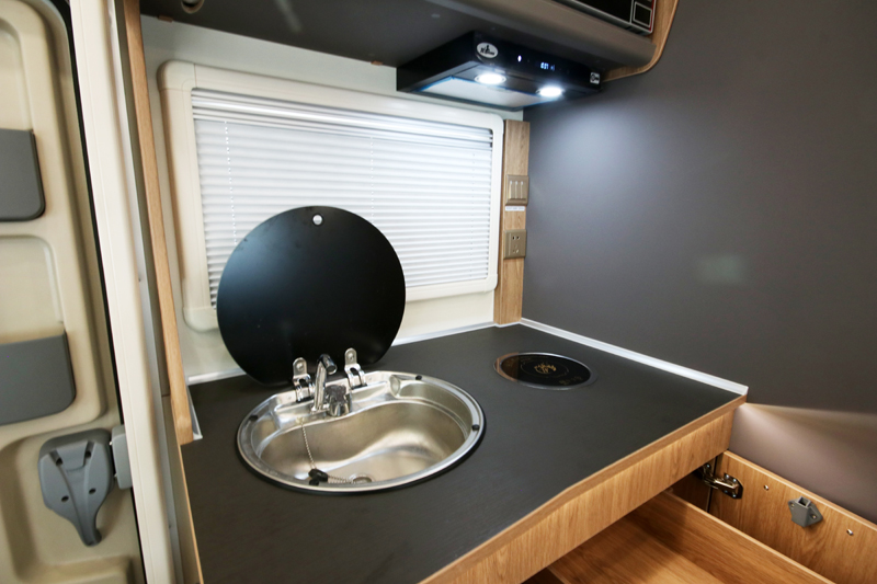 要大空間也更舒適，這樣的房車很棒