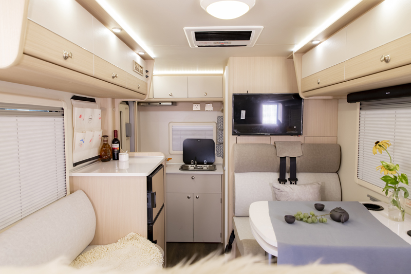 想要大床房車，可以看這兩款