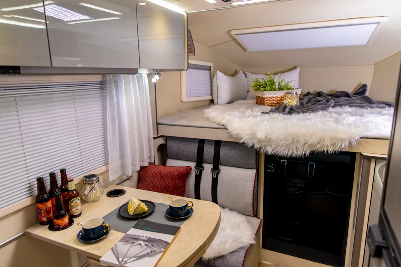 自動檔、四驅房車，可落京牌，這款點贊