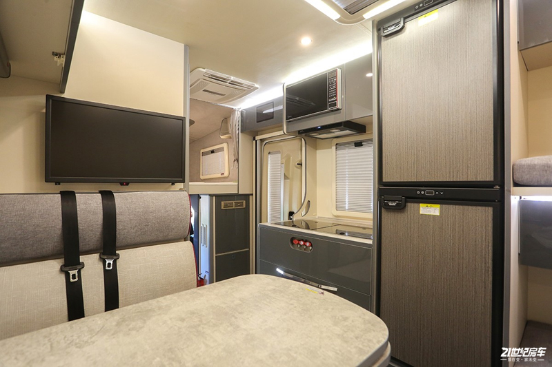 打響第二炮！搶先實拍體驗覽眾自由炮-B皮卡四驅房車