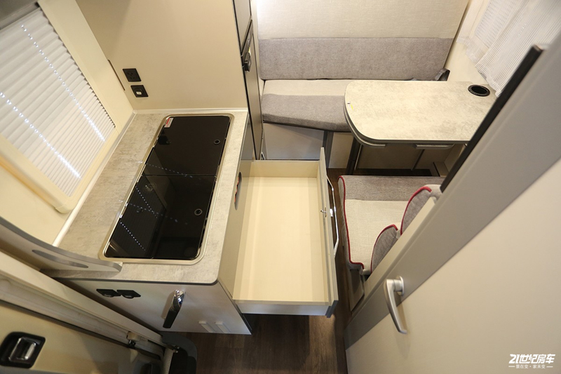 打響第二炮！搶先實拍體驗覽眾自由炮-B皮卡四驅房車